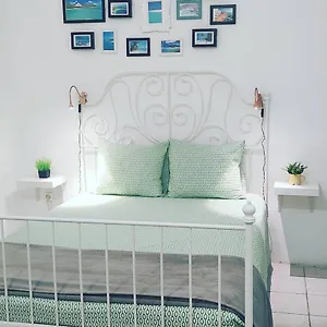 https://little-surf-house.in-canary-islands.com