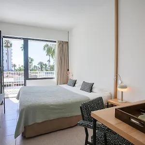 https://villa-miel.balearic-islands.net