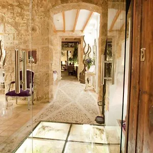 https://can-pere.balearic-islands.net